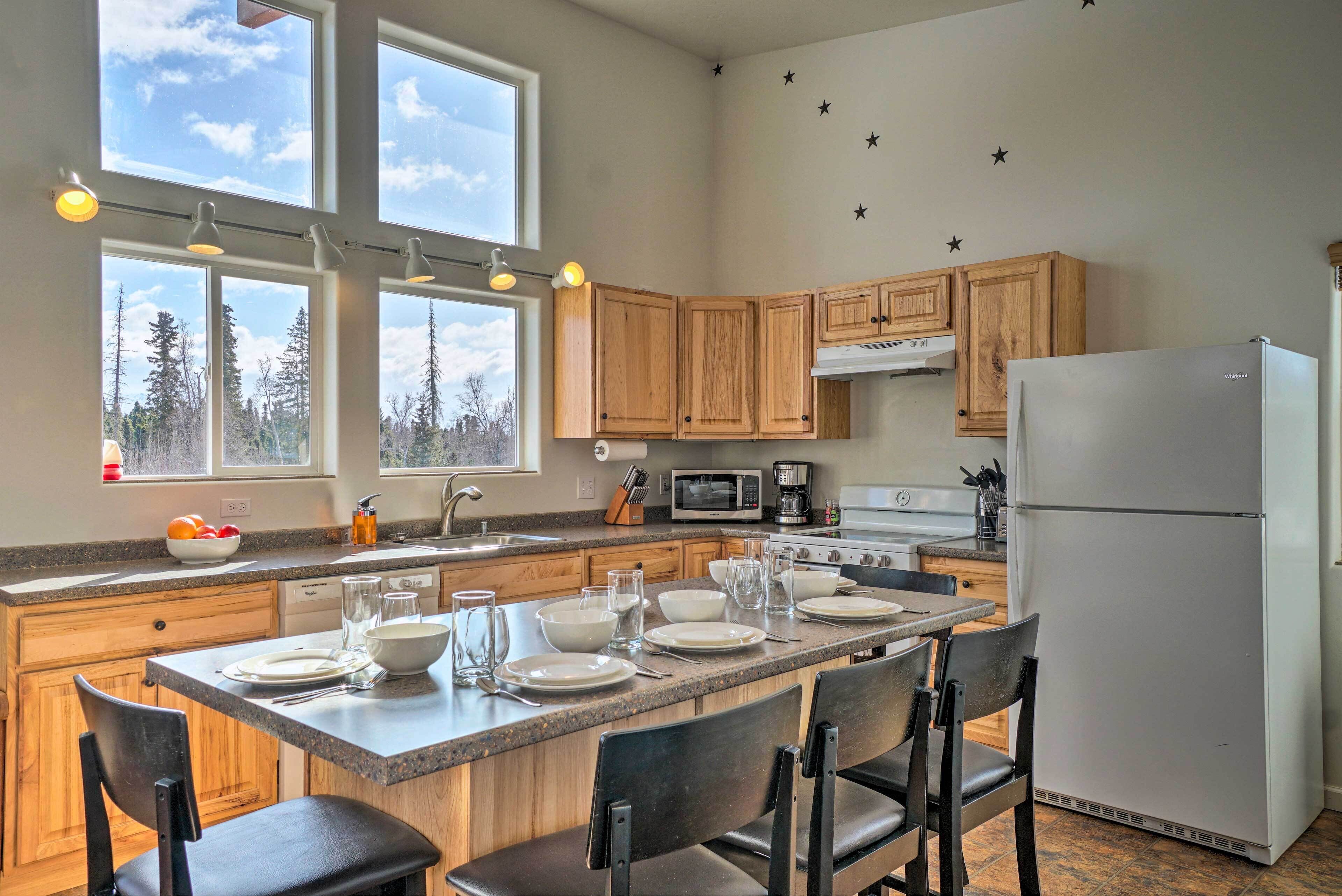Pet-Friendly Duplex w/ Northern Lights Aurora View