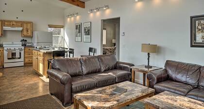 Pet-Friendly Duplex w/ Northern Lights Aurora View