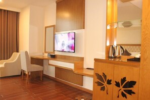 Basic Room | Television - LUCKYSTARS Hotels (Hue)