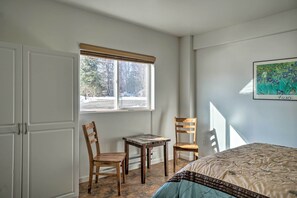 2 bedrooms, Internet, bed sheets - Homer Hideaway on Fritz ‘Creekside’ - Pets Welcome (Homer)