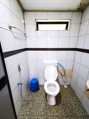 Deluxe Twin Room | Bathroom