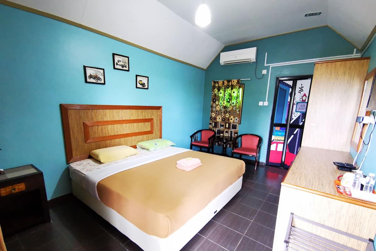 Free WiFi, bed sheets