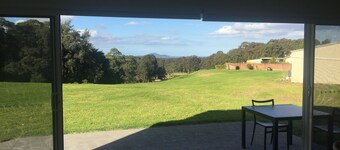 Privacy space comfort
Looking at visiting Bundanon? Uwannavu @Tapitallee Lodges 