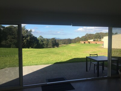 Privacy space comfort
Looking at visiting Bundanon? Uwannavu @Tapitallee Lodges