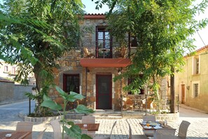 Reception - Lively Lofts by The Varos Residences (Lemnos)