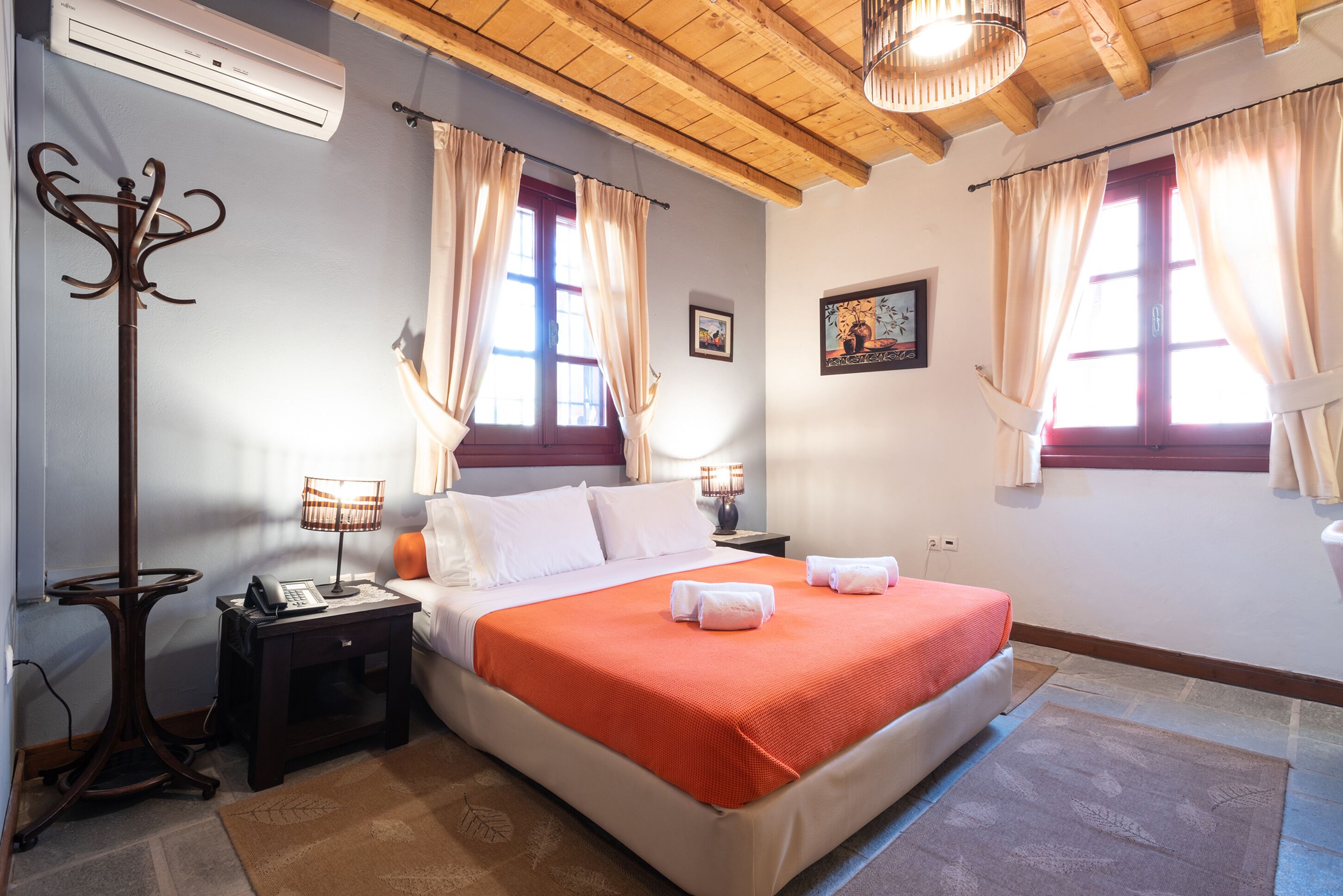 Lively Family Loft | 50m2 | Zimmersafe, Schreibtisch, laptopgeeigneter Arbeitsplatz