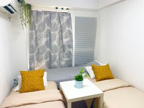 1 dormitorio, tabla de planchar con plancha, wifi gratis y ropa de cama