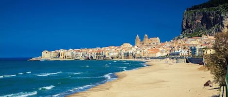 Plage à proximité, sable blanc
