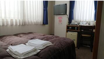 1 bedroom, desk, iron/ironing board, free WiFi