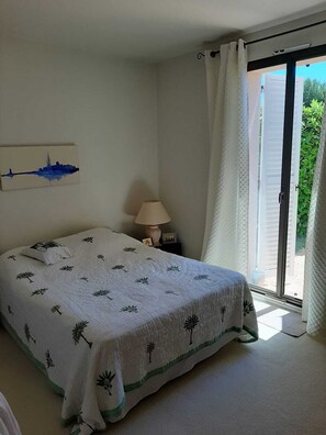 3 bedrooms, WiFi, bed sheets - Appartement de Prestige Avec Jardin et Deux Terrasses Dans Résidence de Luxe (Villeneuve-Loubet)
