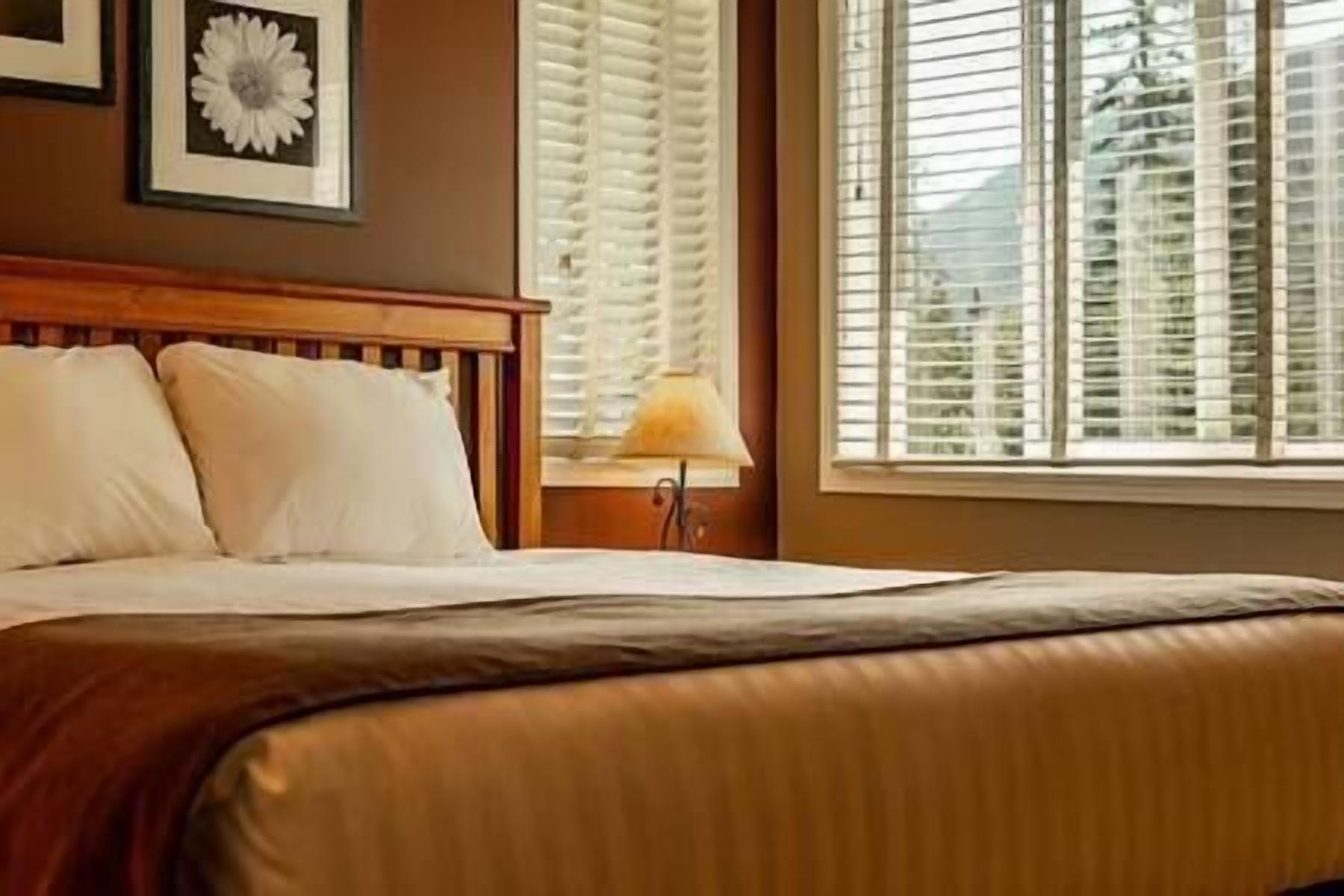 2 makuuhuonetta, silitysrauta/-lauta, ilmainen Wi-Fi, vuodevaatteet