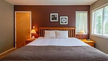 2 slaapkamers, een strijkplank/strijkijzer, gratis wifi, beddengoed