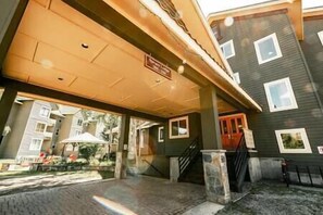 Exterior - Lovely 2 BDR Suite / Sauna / Ski Hill Access (Fernie)