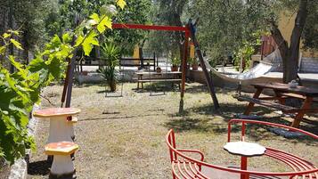 Children's play area - outdoor