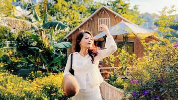 Design Single Room | Egyptian cotton sheets, premium bedding, pillowtop beds, minibar