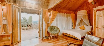 Moc Glamping & Ecohouse