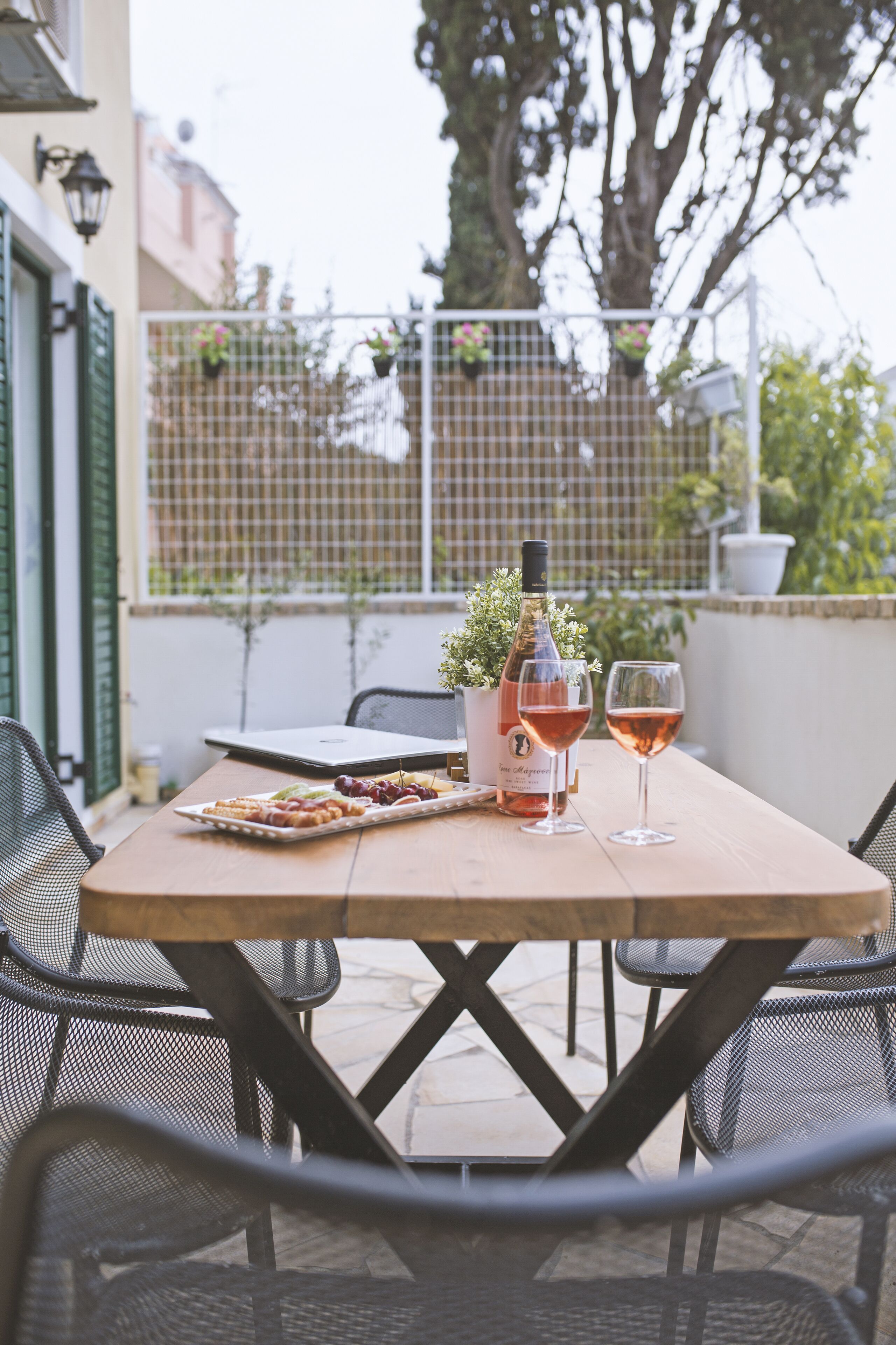 Apartamento, 2 habitaciones | Balcón