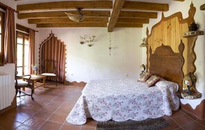 1 bedroom, bed sheets