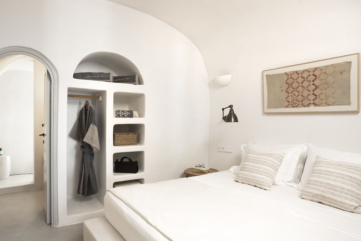 Alitana Suite | 1 bedroom, minibar, in-room safe, desk