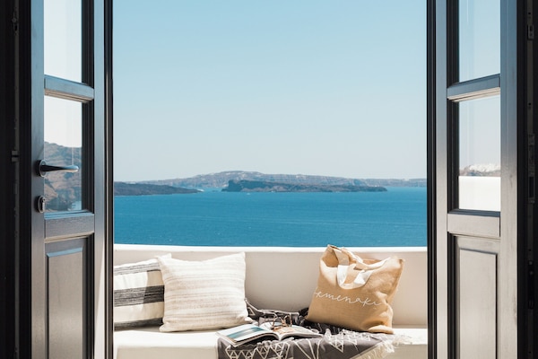 Cliff Nest | Terrace/patio
