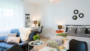 Unclassified image, 4 of 14, button - Holiday Apartment Achalm Sonnenterrasse (Reutlingen)