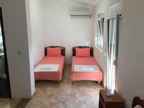 2 Schlafzimmer, Bügeleisen/Bügelbrett, kostenloses WLAN, Bettwäsche