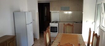 Suitable 2 BDR Apartment 5 minutes From The Beach
