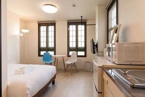 1 室のベッドルーム、WiFi (無料)、ベッドシーツ