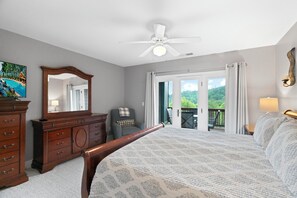 2 bedrooms, iron/ironing board, Internet, bed sheets