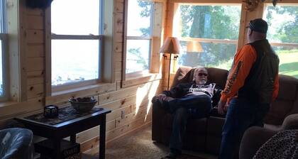 Beautiful cabin on Lake Osakis 3 bedroom, 1 bath. Great fishing lake