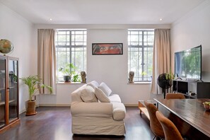 Living room - Mandela Rhodes (Cape Town)