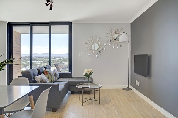 Apartment | Living area | Flat-screen TV, Netflix, streaming services - The Winchester 807 (Cape Town)