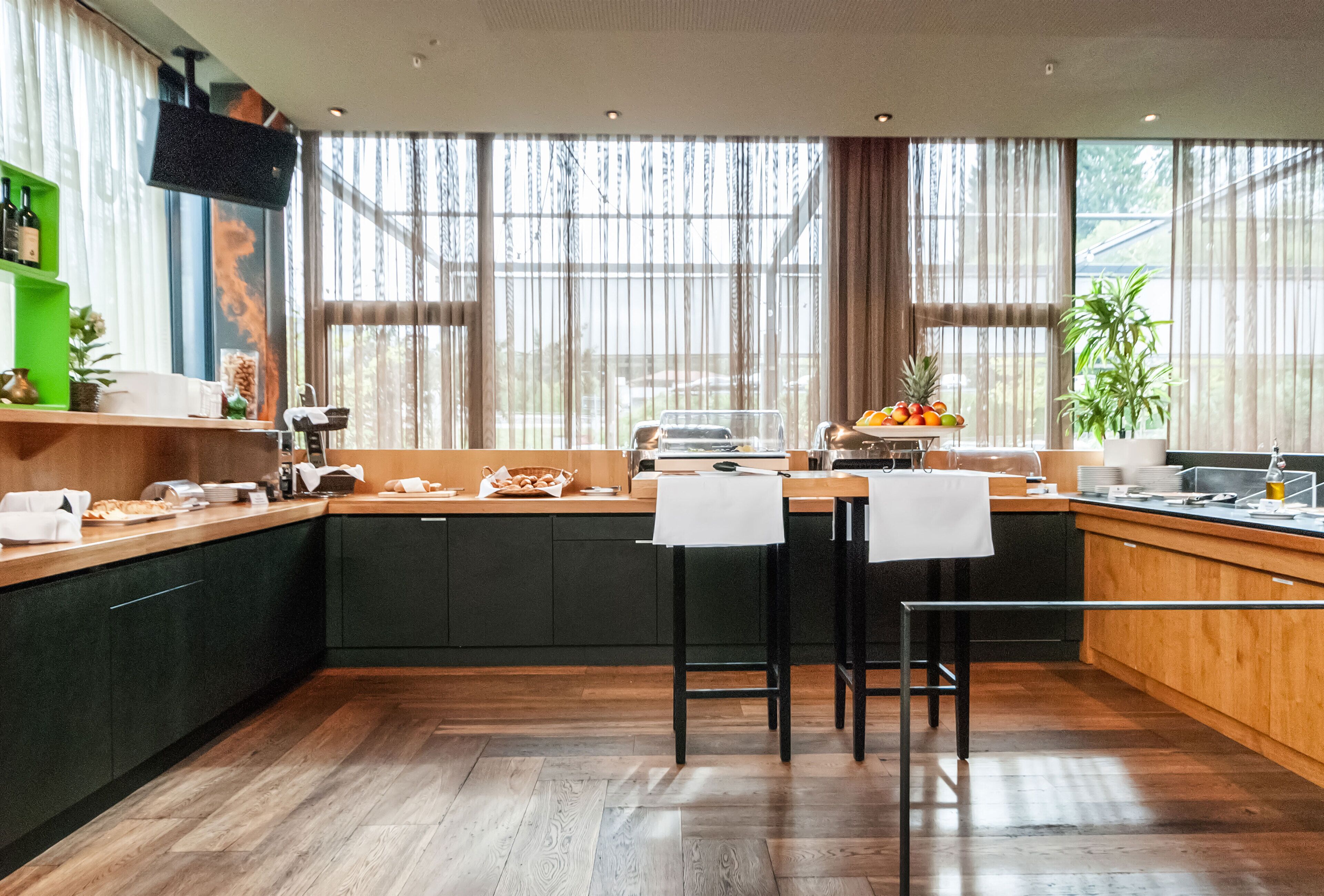 daily buffet breakfast (chf 25 per person)