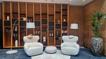 Sala de estar en el lobby