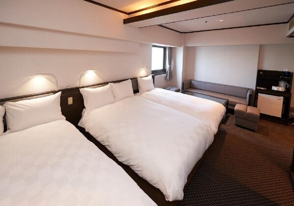 1 bedroom, desk, iron/ironing board, free WiFi - After all station Chika is the most convenient   / Osaka Ōsaka (Osaka)
