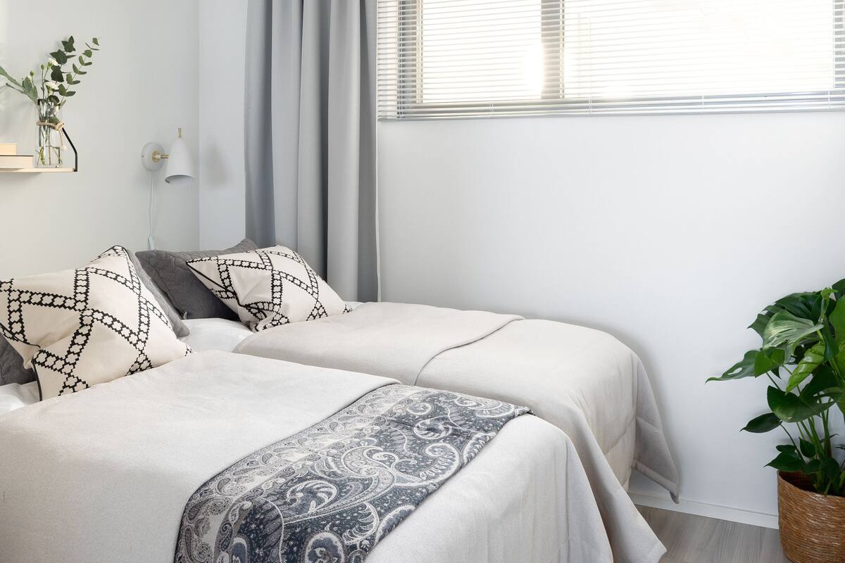 Apartamento luxo | 2 quartos, cortinas blackout, ferros/tábuas de passar roupa