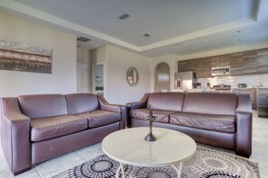 Een smart-tv, videogames en een dvd-speler