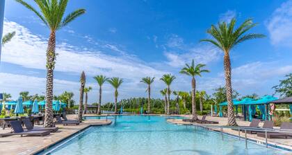 3BR Home Near Legoland & Disney | Pool, Game Room, Balmoral Resort Amenities | Pet-Friendly