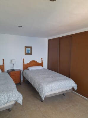1 quarto, ferros/tábuas de passar roupa, Wi-Fi, roupa de cama