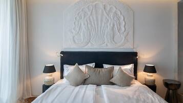 1 Schlafzimmer, hochwertige Bettwaren, Betten mit Memory-Foam-Matratzen