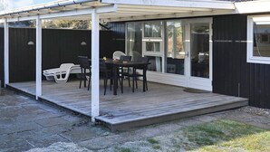 Unclassified image, 2 of 19, button - Charming Holiday Home in Blokhus With Roofed Terrace (Blokhus)