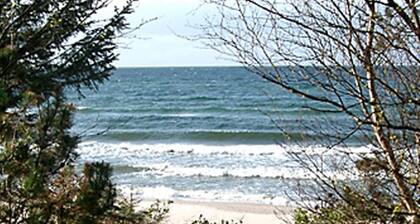 Splendid Holiday Home in Dronningmolle near Beach