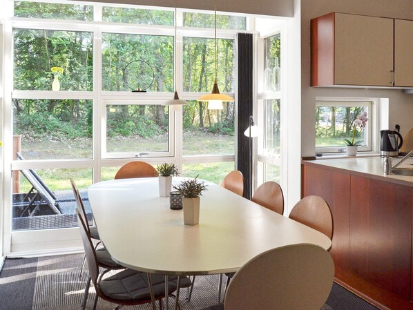 House | Dining - 10 Person Holiday Home in Hasle (Hasle)
