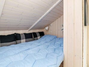 Room - 12 Person Holiday Home in Blavand (Blavand)