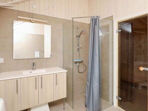 Bathroom - 12 Person Holiday Home in Blavand (Blavand)
