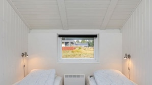 4 bedrooms, cots/infant beds - Suave Holiday Home in Blavand near Sea (Blavand)