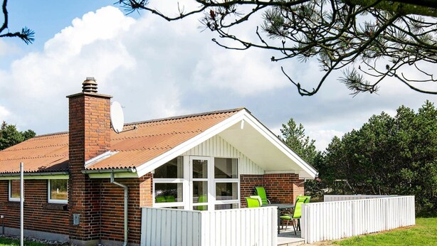 Exterior - Suave Holiday Home in Blavand near Sea (Blavand)