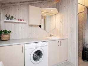 House | Bathroom