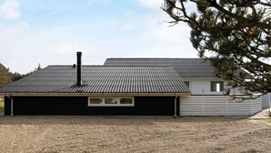House | Exterior - Tasteful Holiday Home in Vejers Strand near Sea (Vejers Strand)