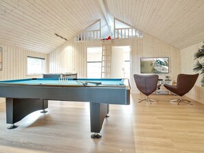 5 bedrooms, cribs/infant beds - Stunning Holiday Home in Hovedstaden With Swimming Pool (Vejby)